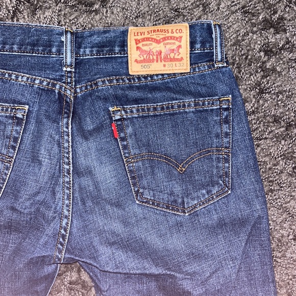 Levi 505 Men’s Jean 30x32 - Picture 3 of 3